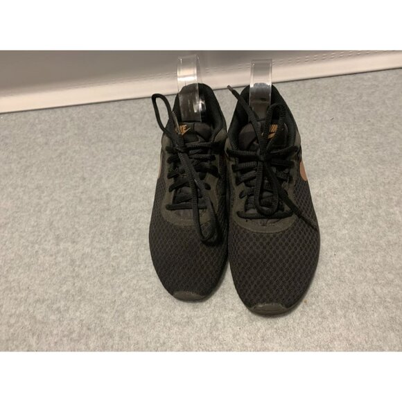 Nike Womens Size 7.5 Black Mesh Copper Swoosh Sneaker Shoes Tanjun Running Sport - Picture 5 of 5